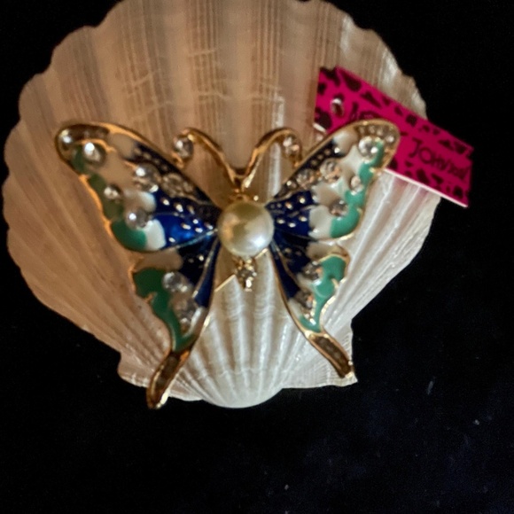 NEW BETSEY JOHNSON RHINESTONE EMBELLISHED BLUE & PEARL BUTTERFLY BROOCH PIN UNUS - Picture 3 of 6